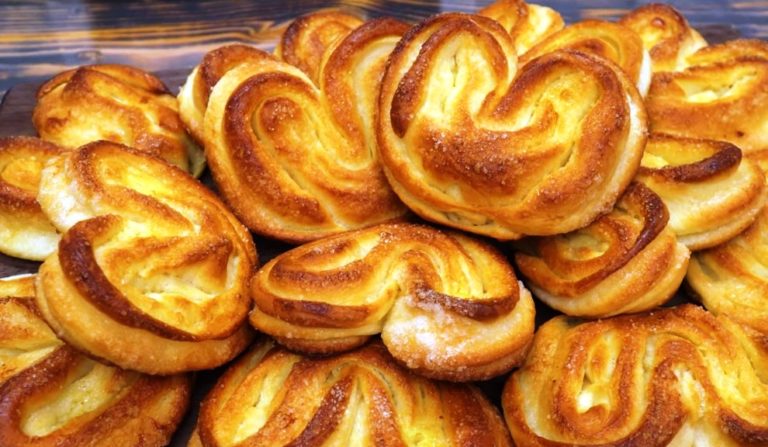 Пуховые сахарные плюшки. Бюджетно и вкусно, простой рецепт