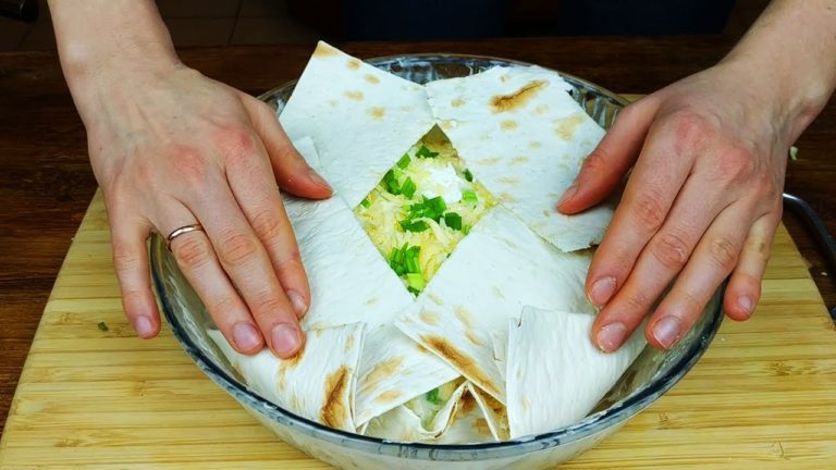 Вкусное и простое блюдо из лаваша, творога и сыра