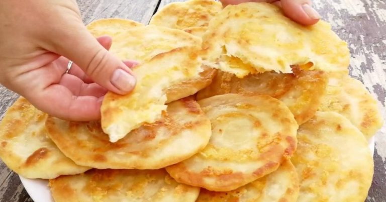 Быстрые и вкусные, нежные лепешки