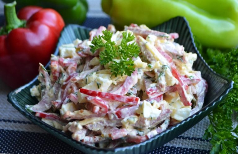Легкий, сытный и оригинальный салат