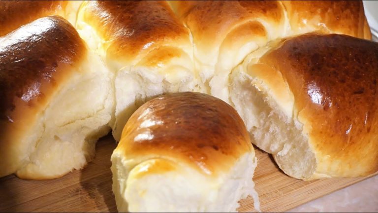 Сдобные булочки из дрожжевого теста очень нежные и мягкие как пух