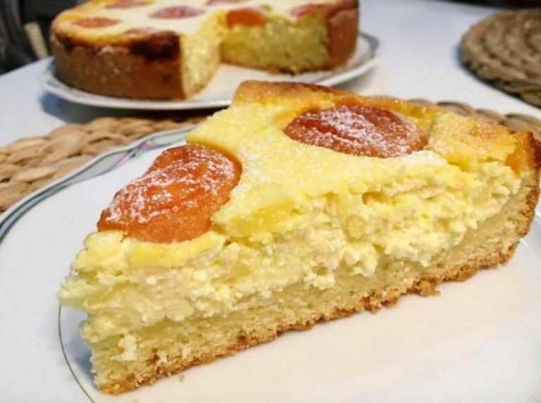 Творожный пирог с фруктами