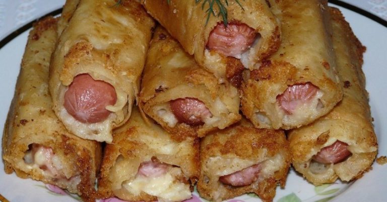 Сосиски, запеченные в картофельном тесте