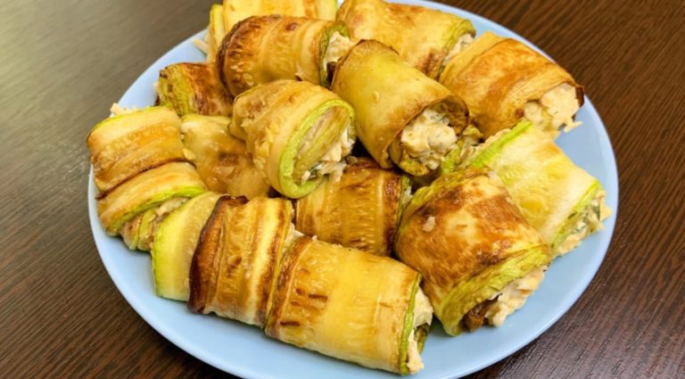 Рулетики из кабачков с сыром и чесноком