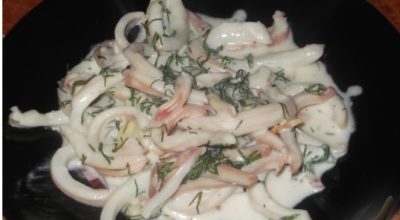Рецепт нежных кальмаров в сметанном соусе