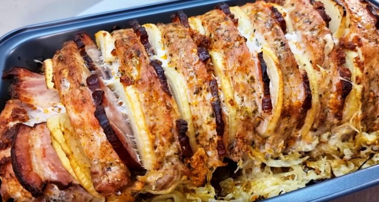 Мясо запеченное в духовке «По-деревенски». Вкусное блюдо на любой праздничный стол