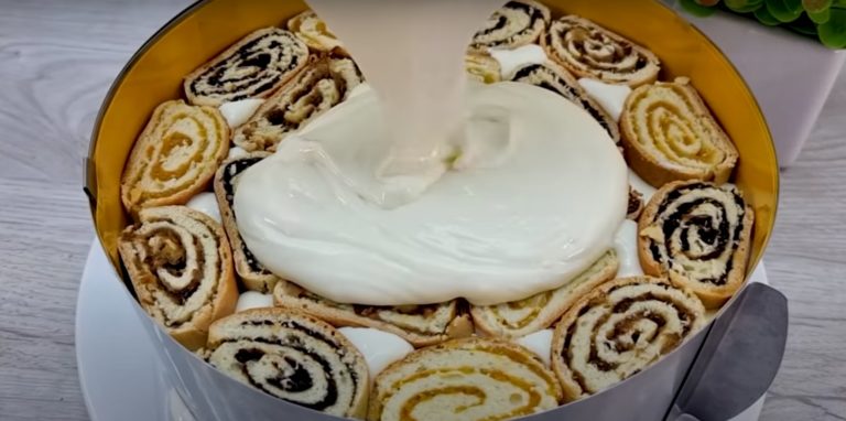 Трухлявый пень: сметанный торт с черносливом и орехами