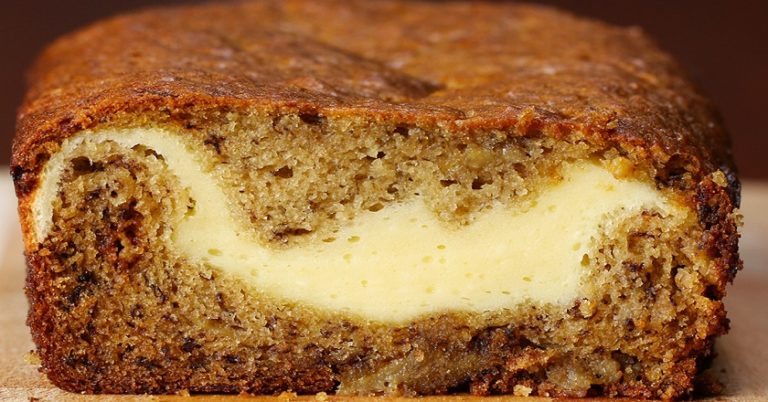 Вкуснейший банановый кекс с сырной начинкой