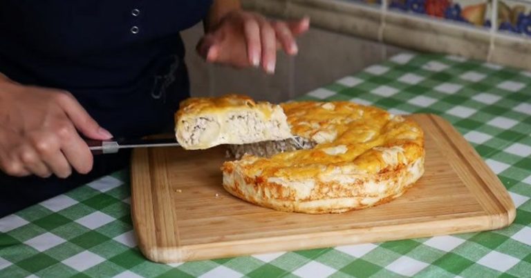 Обалденный мясной пирог без возни с тестом. Очень сочно и вкусно