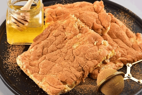 Яблочный омлет с корицей в духовке