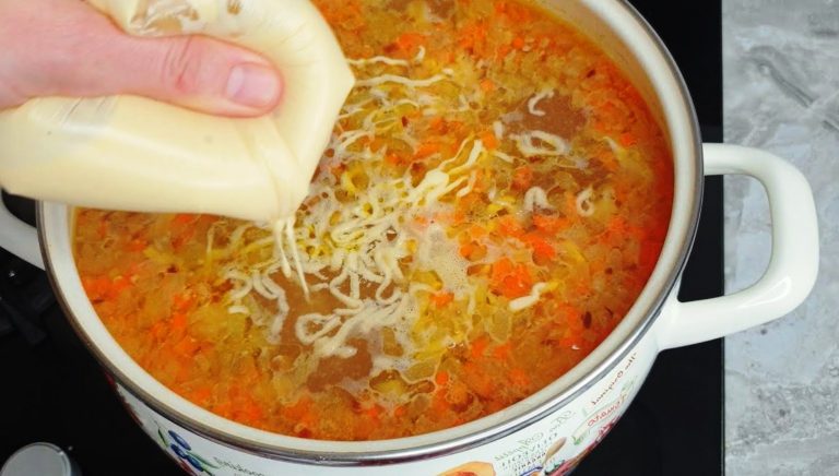Суп из курицы, который едят все и добавки просят