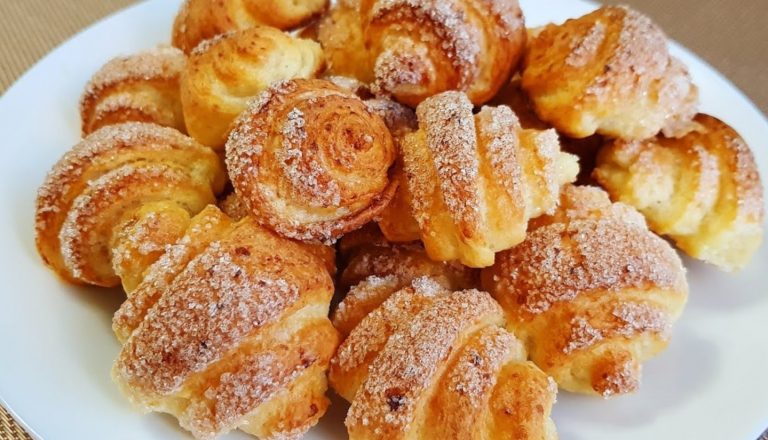 Творожные рогалики. Вкус детства: готовятся легко и просто, а результат всегда радует