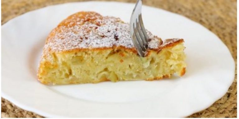 Всего за 5 минут яблочный пирог на сковороде, который тает во рту. Вкусно, просто и быстро