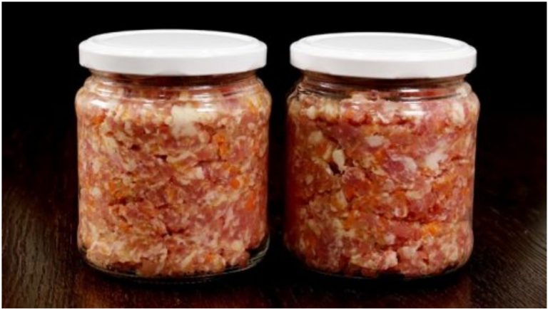 Всегда готовлю для мужа: измельчаю в мясорубке и все раскладываю по баночкам, рекомендую
