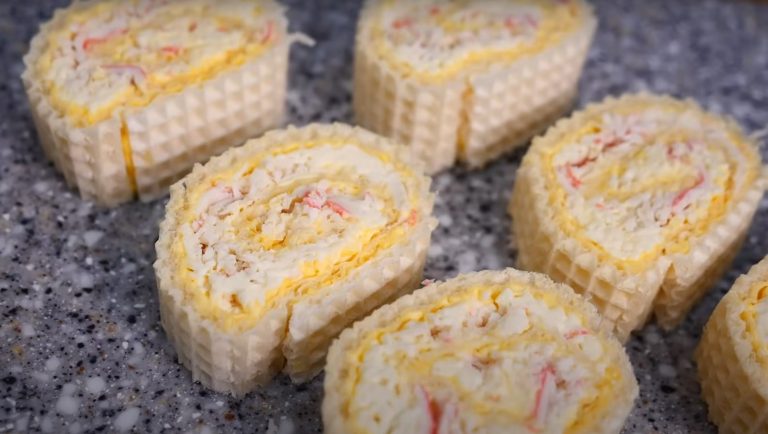 Обожаю этот крабовый рулет. Вкусная праздничная закуска за 5 минут