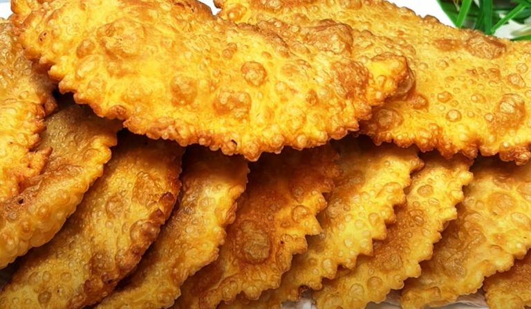 Домашние чебуреки на кипятке