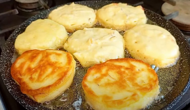 Яблочные оладьи: хрустящие снаружи, нежные внутри