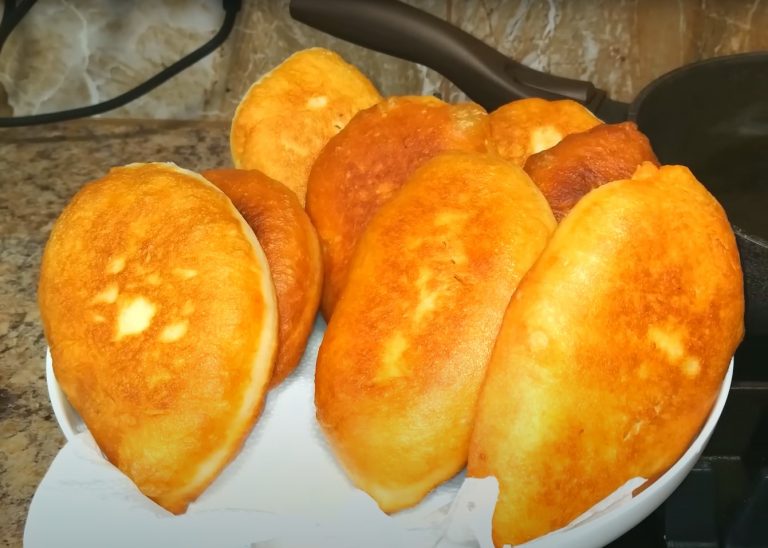 Пузырчатые пирожки с хрустящей корочкой. Самый простой и удачный рецепт