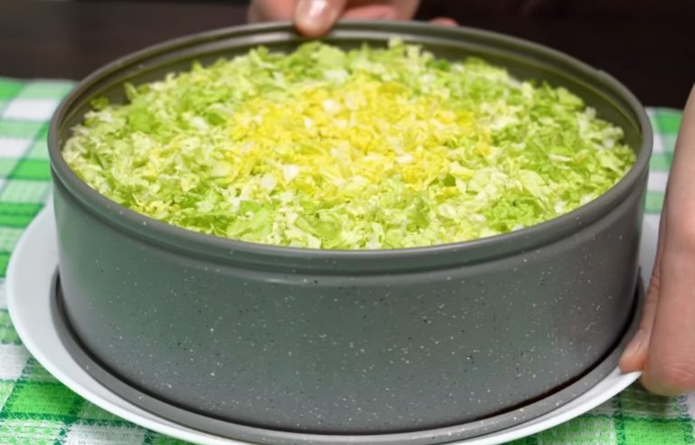 Праздничный салат «Вера» — рецепт, который подарит не только вкус, но и настроение.