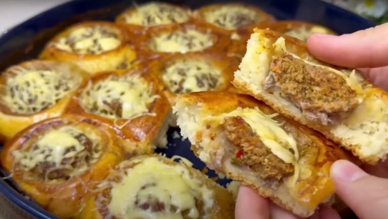 Открытые мясные пирожки «Пятиминутки» — круче, чем беляши и чебуреки