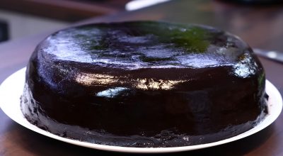 Не «Прага», но тот самый вкус: праздничный шоколадный торт