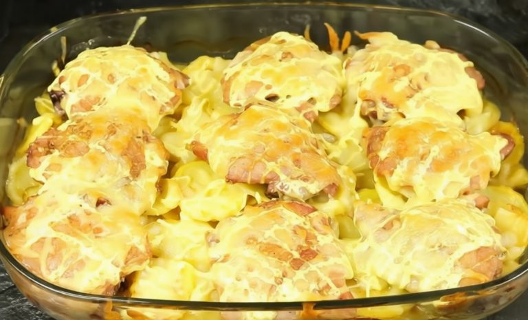 Ужин для ленивых: курица с картошкой в духовке
