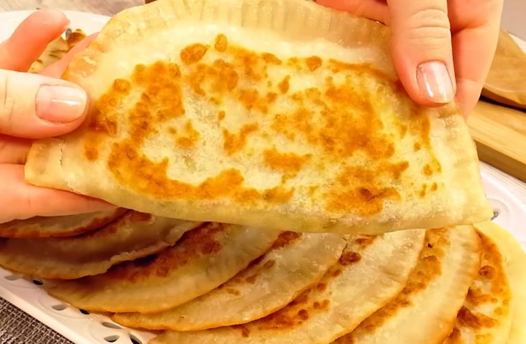 Забудьте о сыре и колбасе! Самые обычные продукты, которые превратят ваши лепешки в кулинарный шедевр