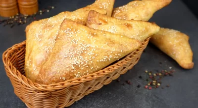 Домашняя самса с сочной курицей: показываю хитрый способ заготовки теста — «слой на слой»