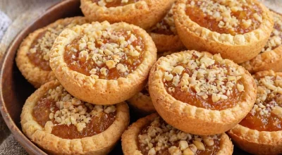 Просто прижмите тесто рюмкой: секрет идеальных яблочных корзинок к чаю. Пеку вместо торта!